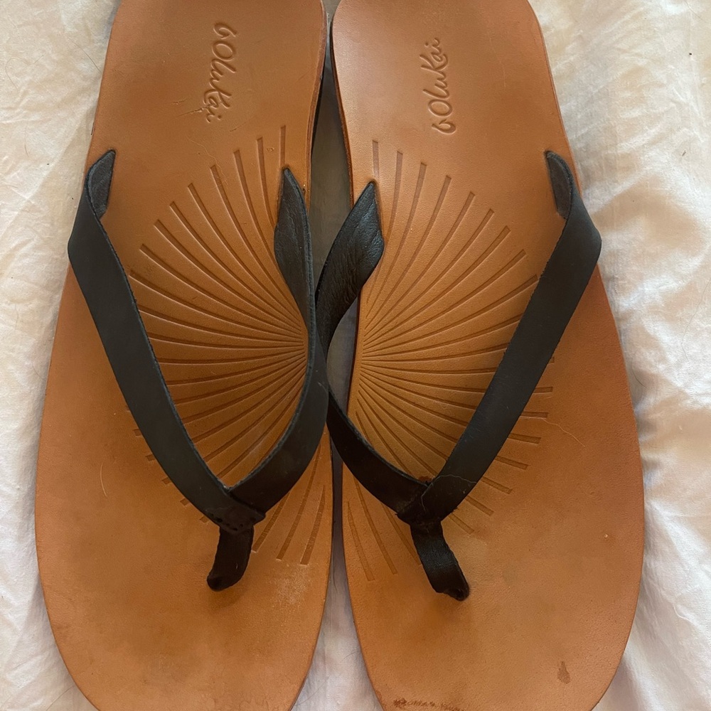 OluKai Black Sandals Comfortable and Stylish